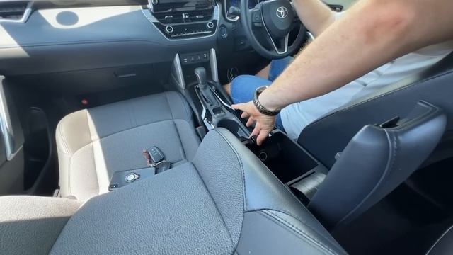 Новинка на авторынке Зеленый угол Toyota Corolla Cross 2021 год? смотреть онлайн