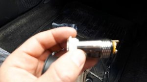 Ремонт прикуривателя в Toyota Caldina 1 часть