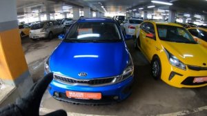 Где и как продают автомобили из каршеринга и такси? Огромная стоянка и куча автомобилей.