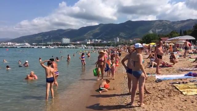 Геленджик. Погода 4 июля 2019г. Пляж под завязку! смотреть онлайн
