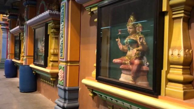 Sri Mahamariamman Temple, Kuala Lumpur смотреть онлайн