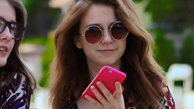 НАС ПОСЛАЛА САША СПИЛБЕРГ смотреть онлайн