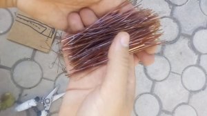 Как сделать из пластиковой бутылки ершик для мытья бутылей или бутылок