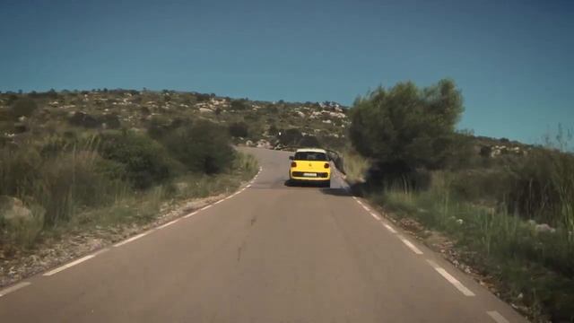 Fiat | 500L Trekking: La aventura sorpresa de Pedro de la Rosa смотреть онлайн