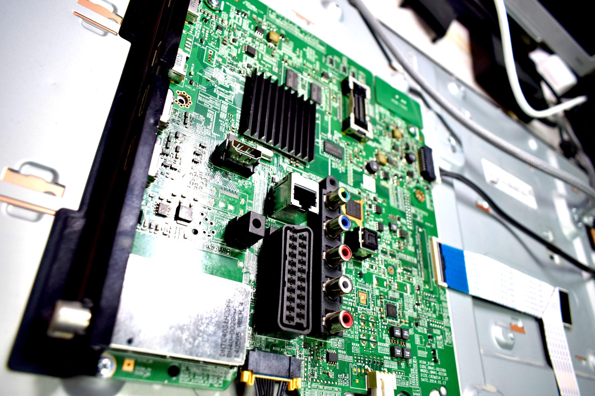 Ремонт телевизора Samsung UE40H5500AK смотреть онлайн