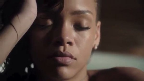 Rihanna Diamonds - Live acoustic version