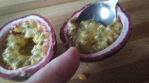 Маракуйя пробуем и оцениваем вкус