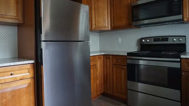 The Sutton House Gallery смотреть онлайн