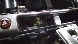 снятие магнитолы на Honda Crossroad