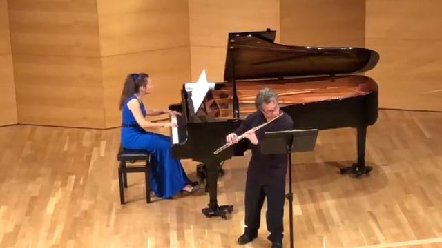 Poulenc. Sonata (flûte/piano) 3 mvt. смотреть онлайн