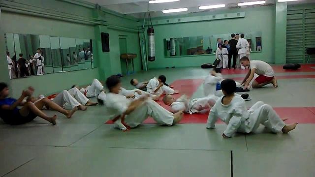 Клуб каратэ шинкиокушинкай "ХИССАЦУ", Темиртау. Тренировка.03 смотреть онлайн