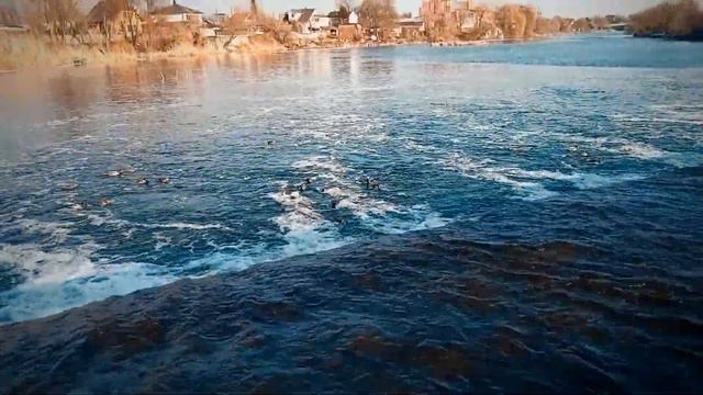 Річка Рось навесні смотреть онлайн