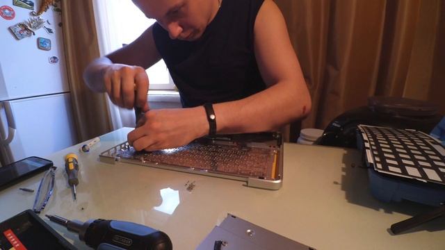 Замена топкейс MacBook Pro13 (a1278)