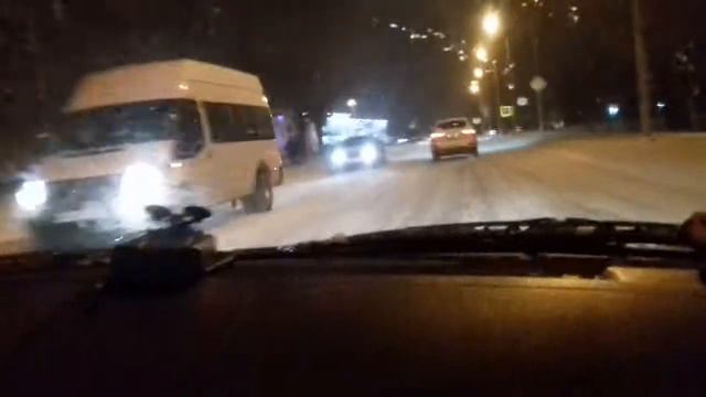 Сейчас стоим на границе этого 4-15 Гетто 13К и Лускинского гетто смотреть онлайн