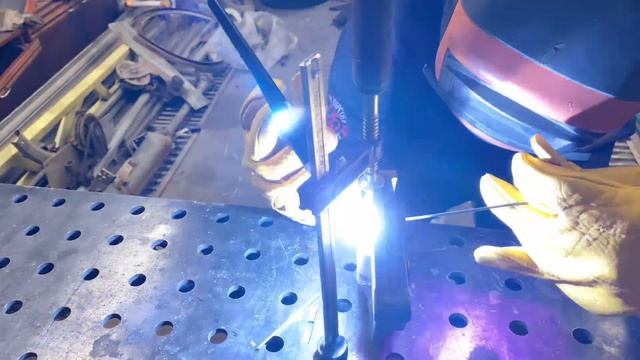 Сварка алюминиевой крышки генератора аппаратом Кедр мульти тиг смотреть онлайн