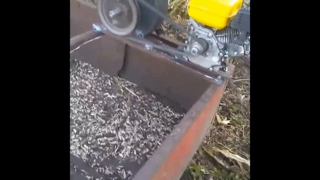 ТЕСТ-ДРАЙВ щепорезки с двигателем КЕНТАВР 7.5л.с. смотреть онлайн