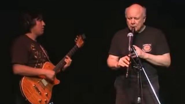Various wood and plastic recorders as Zen flute - with Tito Rios on guitar смотреть онлайн