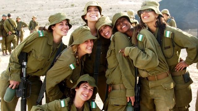 Как Выгрядят Девушки в Армии в Разных Странах Мира смотреть онлайн