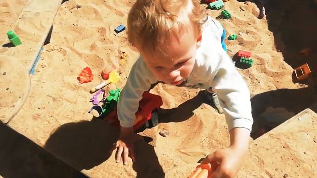 Чем Заняться На Прогулке? 😊😊😊 смотреть онлайн