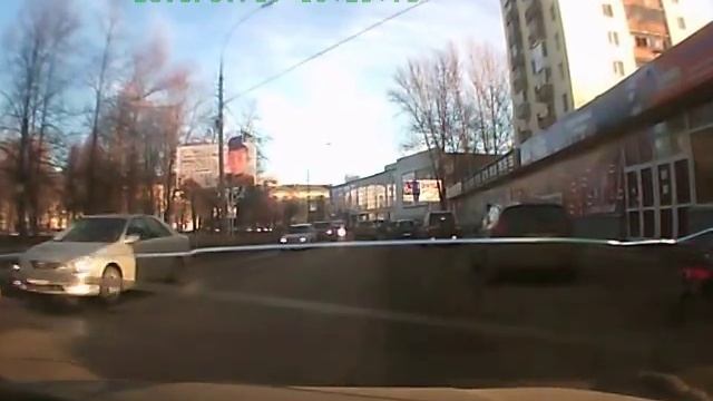 27 02 14 Коляска с ребенком на проезжей части смотреть онлайн