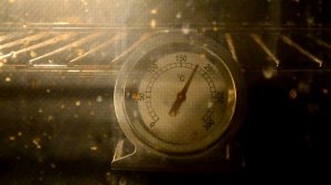 Металлический термометр в духовку.