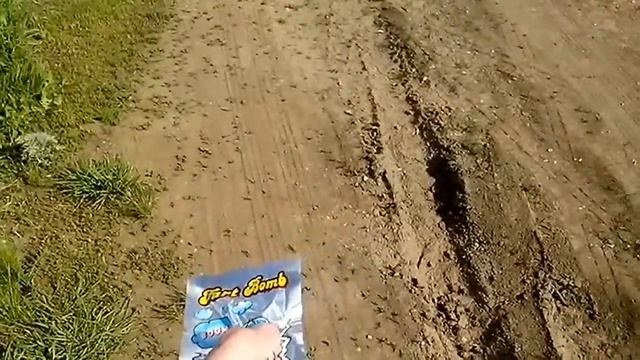 Взрываем Fart Bomb :) смотреть онлайн