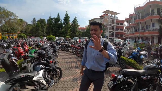 Cute College Girls Shocking Reactions & Best Zx10r Launch Control Reactions & Dehradun Meet-Up Soon смотреть онлайн