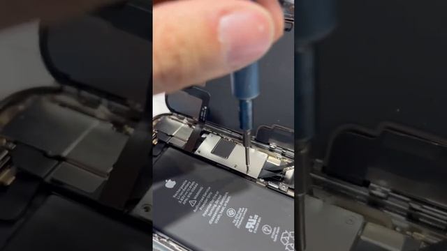 Заміна акб на iphone 11 смотреть онлайн