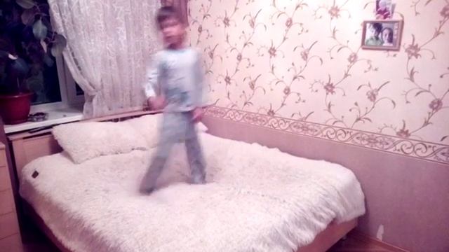 Как научиться делать Сальто-мортале!!! смотреть онлайн