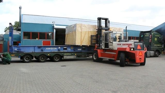 Загрузка продукции на производстве Dan-doors A/S в городе Stilling смотреть онлайн