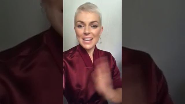 Serinda Swan annonce sa venue au Comic Con Paris 2017 ! смотреть онлайн