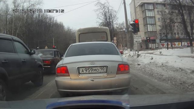 Депутатская машина.MP4 смотреть онлайн