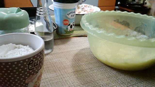 Шарлотка, простой и доступный рецепт для всех