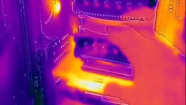 FLIR One v2 (iOS) - Video of my PC internals смотреть онлайн