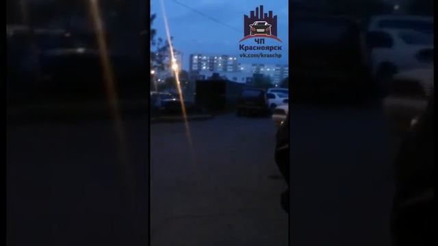 Красноярск.Беременная пьяная женщина отказывается платить за такси