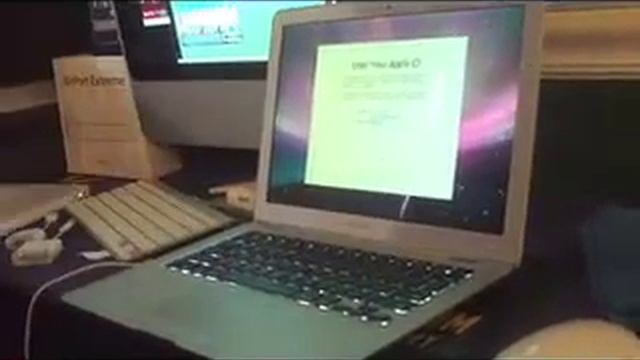 Macbook Air Unboxing (With Music) смотреть онлайн