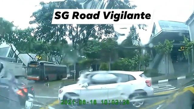 18jun2021 Chun Tim Road White Mercedes Gla & Ihub Van Stopping In Yellow Box