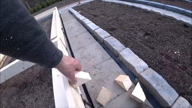 Парники на грядке. смотреть онлайн