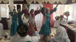 Татарский танец «Бие эйдэ, ике бас» песня Гузель Уразовой