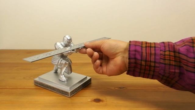 DIY Cardboard Cat Scratcher  Tree Stump-shaped