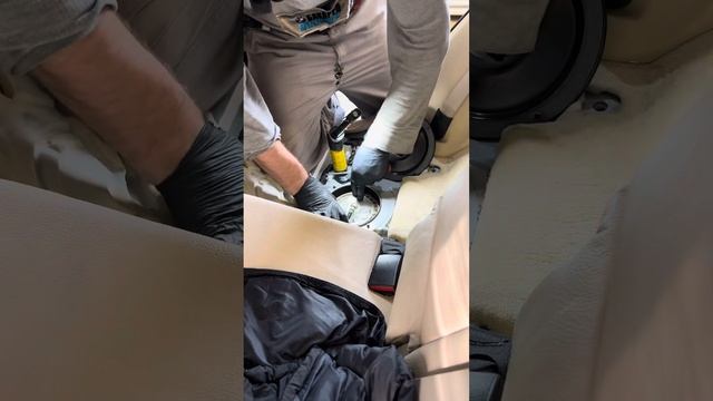 Снятие бензонасоса на BMW x5 E70#bmw #автосервис #ремонтбмв #bmwe70 смотреть онлайн