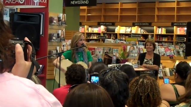 Chely Wright "Notes to the Coroner" @ Borders San Diego смотреть онлайн