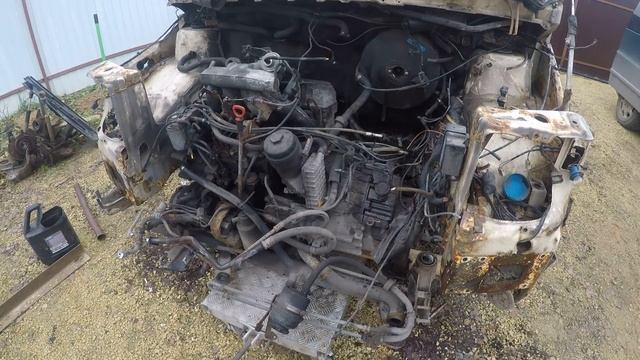 Mercedes Vito w638 Снимаем силовой агрегат! Дизель 2.3 ОМ601 смотреть онлайн