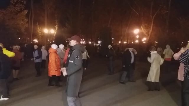 Харьков,танцы в парке,"Таня-Танечка" смотреть онлайн