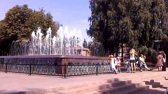 Фонтан на 44 квартале г. Кривой Рог. смотреть онлайн