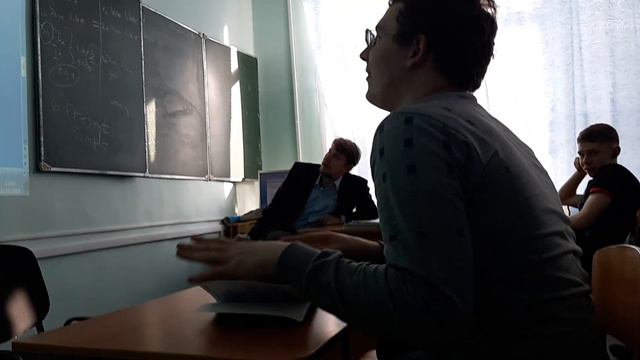Шок!!Зачитал рэп на уроке английского. смотреть онлайн