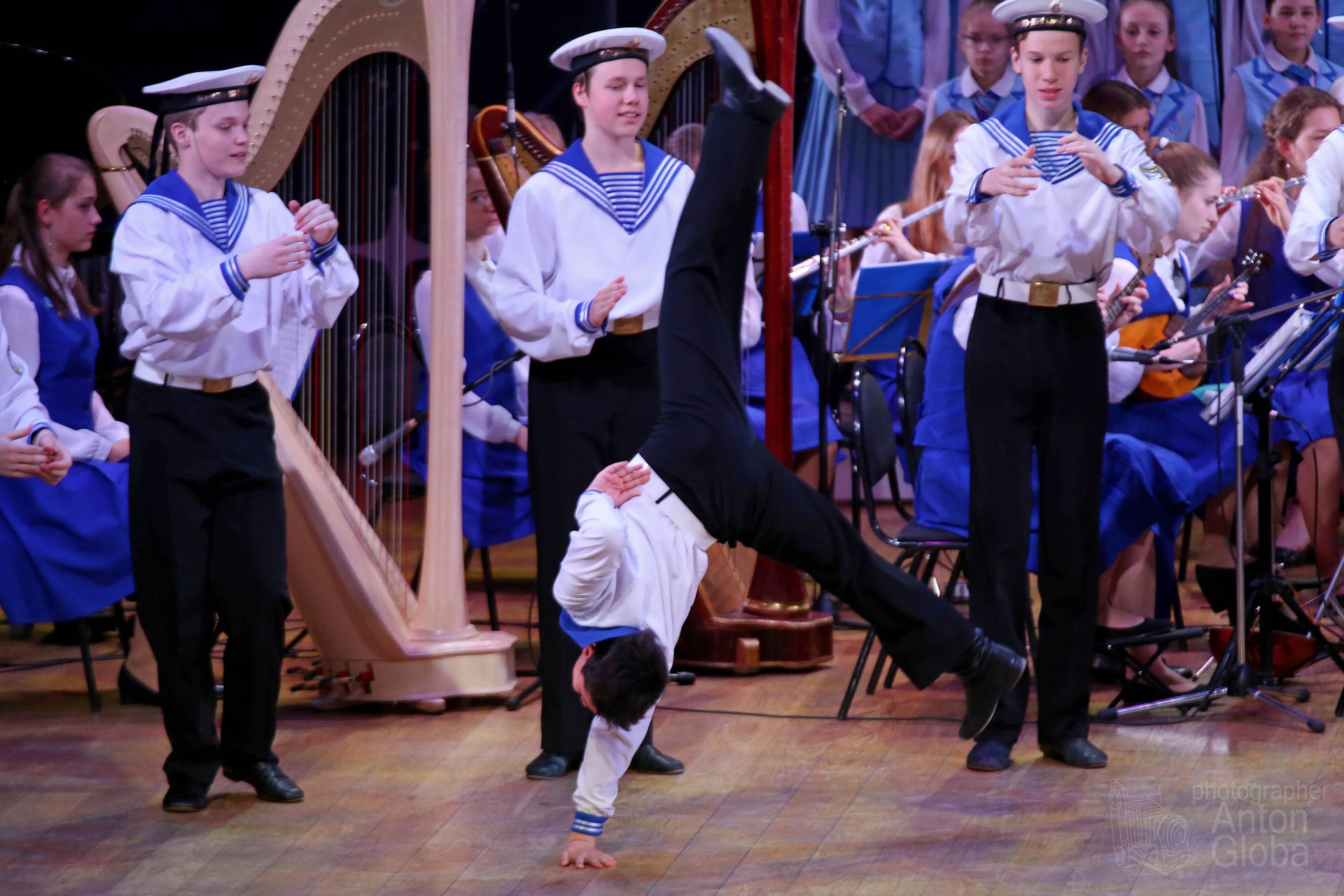 "Юнги на корабле", Ансамбль Локтева. "Jungi on the ship", Loktev Ensemble.. 4К смотреть онлайн