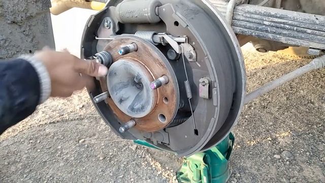 isuzu D-MAX установка шпильки / установка шпильки на ступицу / смотреть онлайн