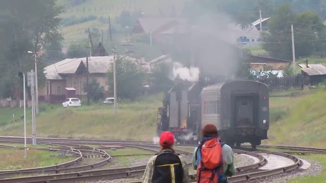 Л-4253 и Л-3438 следуют по станции Култук ВС ж.д. смотреть онлайн