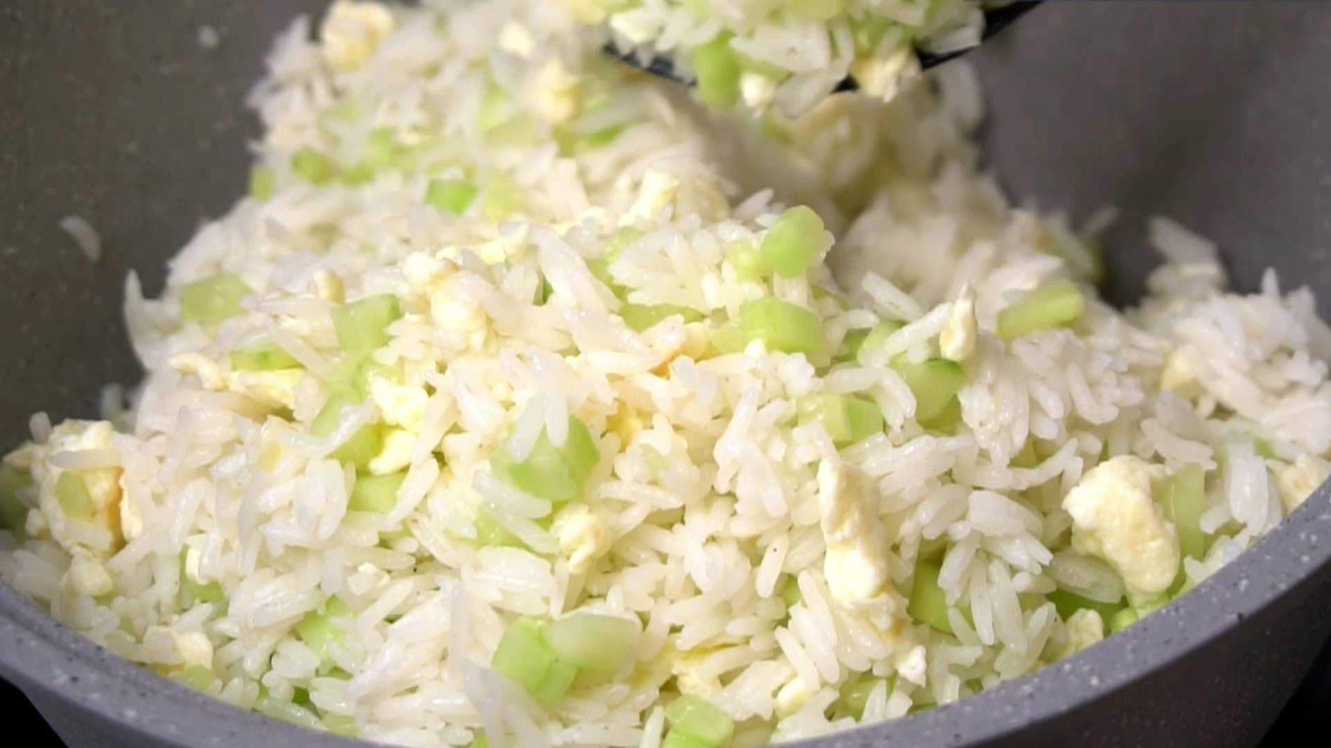 Просто, но родные ОБОЖАЮТ: рис на гарнир "по-тайски" или "по-китайски", не знаю, но, главное, вкусно смотреть онлайн